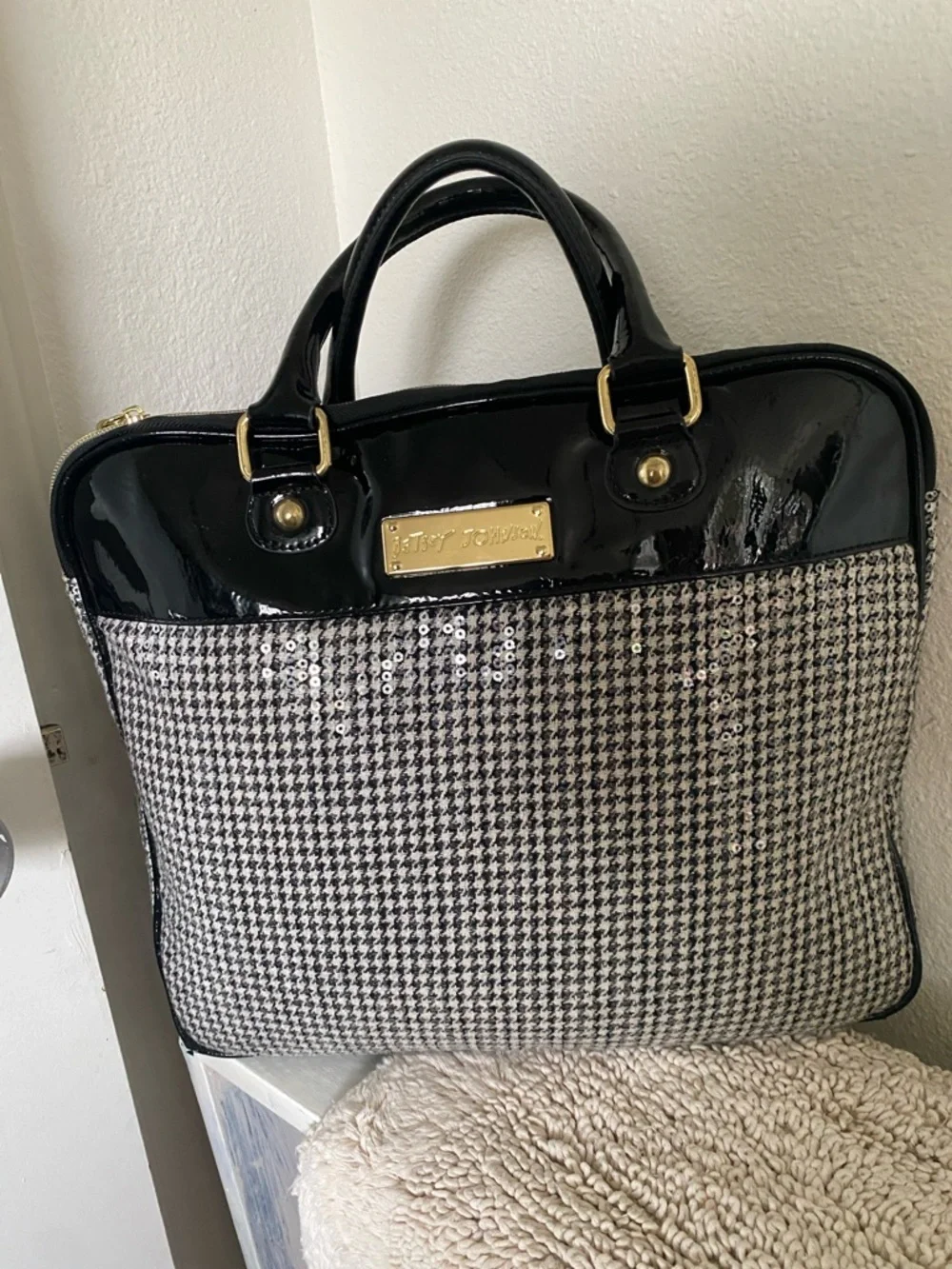 Betsy Johnson houndstooth sparkly black and white sequins laptop or media bag